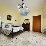 Panzió - Piazza Grande Gela