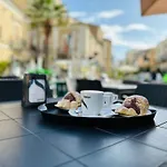 - Piazza Grande 3*