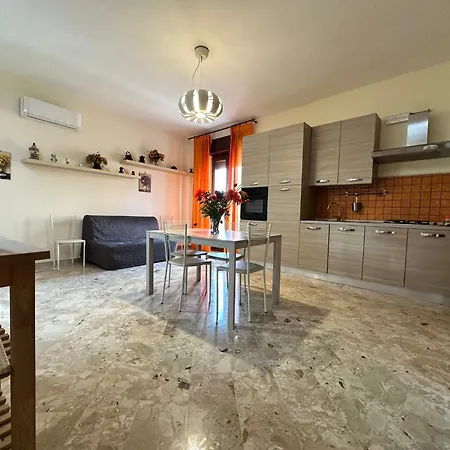 - Piazza Grande Bed and Breakfast Gela
