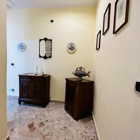 - Piazza Grande 3*