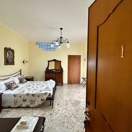 - Piazza Grande 3* Gela