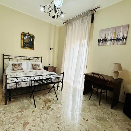 Bed and Breakfast - Piazza Grande 3*