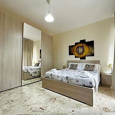 - Piazza Grande לינה וארוחת בוקר 3*