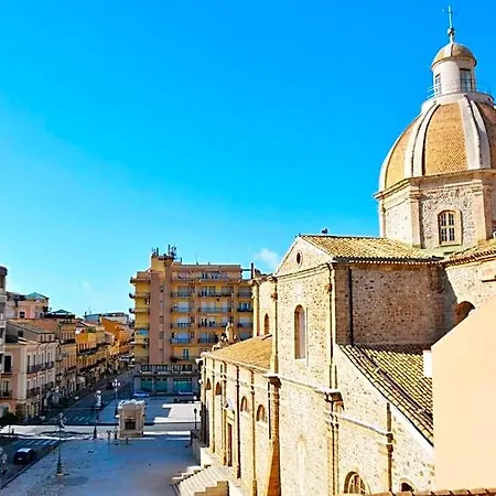 - Piazza Grande לינה וארוחת בוקר גלה