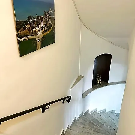 - Piazza Grande 3* Gela